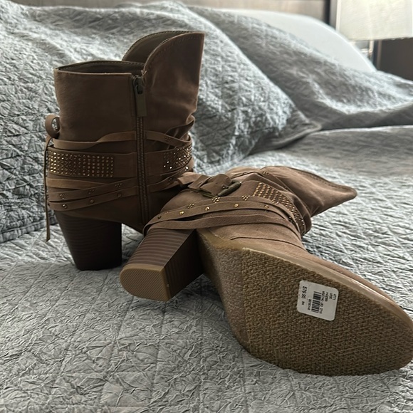 Lane Bryant boots Tan women's size 9w. - Picture 5 of 5